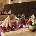 Tauernstern מלון