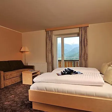 Tauernstern Szálloda 4*